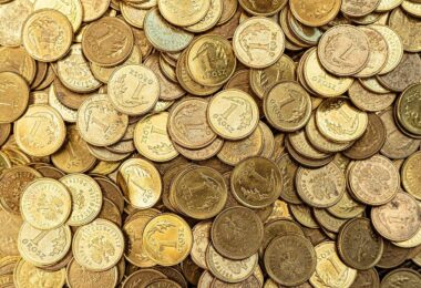 Czym różni się kredyt gotówkowy od hipotecznego przy walce z bankiem?